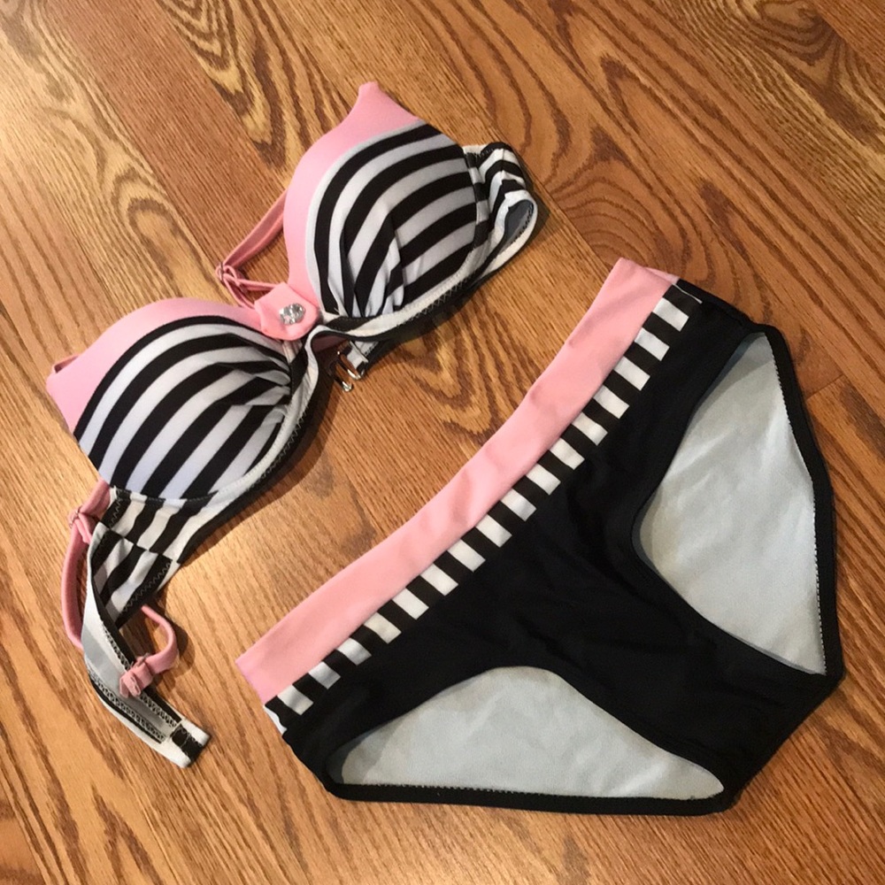 Bikini with underwire